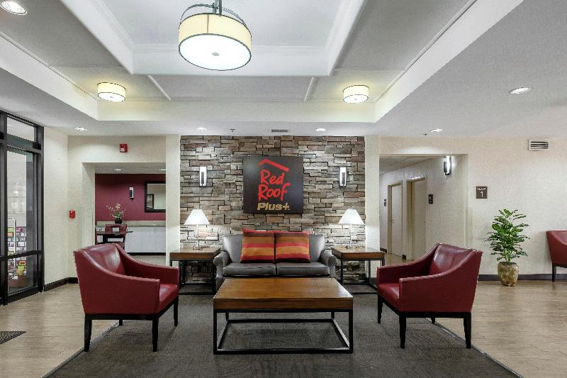 فندق Red Roof Inn Plus + Gainesville