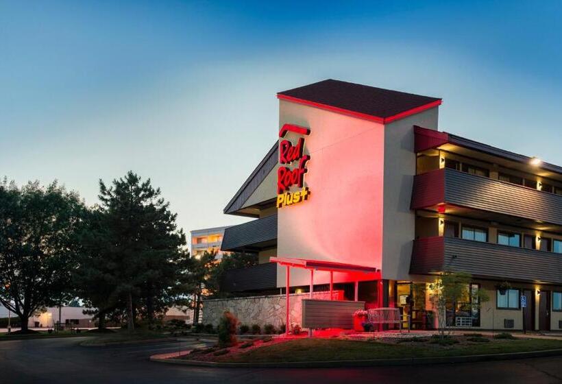 هتل Red Roof Inn Plus+ St Louis   Forest Park/ Hampton Ave
