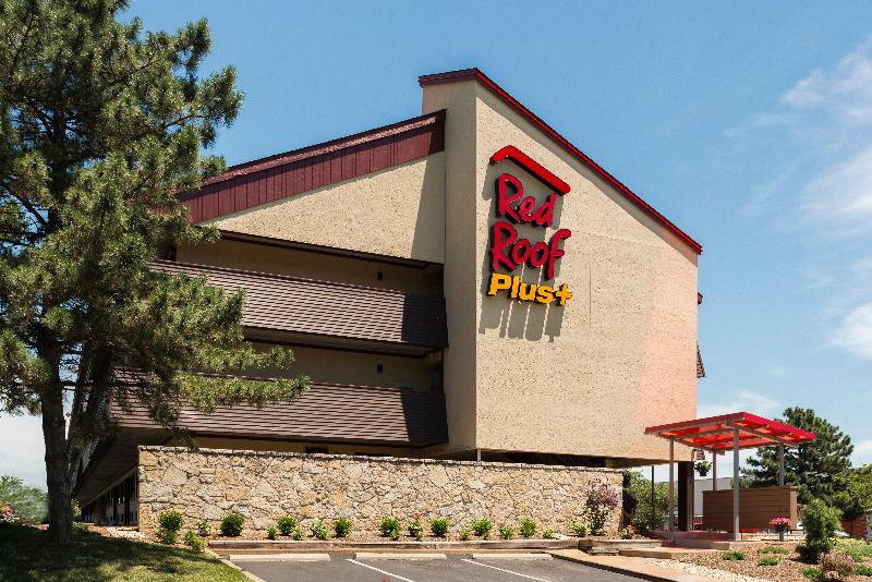 هتل Red Roof Inn Plus+ St Louis   Forest Park/ Hampton Ave