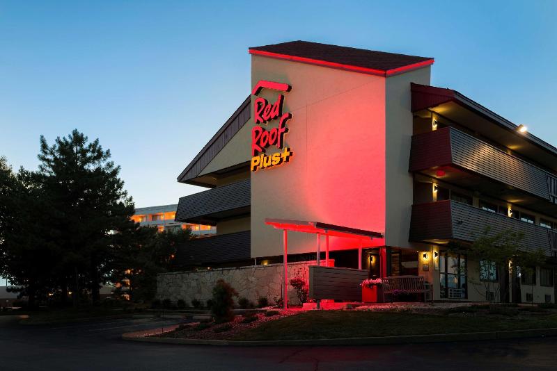 هتل Red Roof Inn Plus+ St Louis   Forest Park/ Hampton Ave