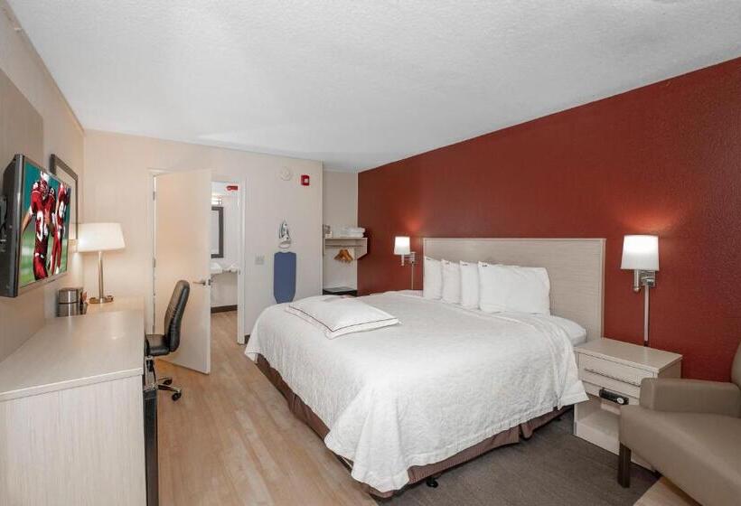 בית מלון כפרי Red Roof Inn Plus+ & Suites Naples Downtown 5th Ave S