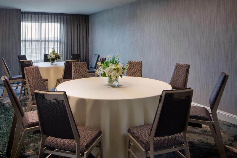 هتل Sheraton Fort Worth Downtown