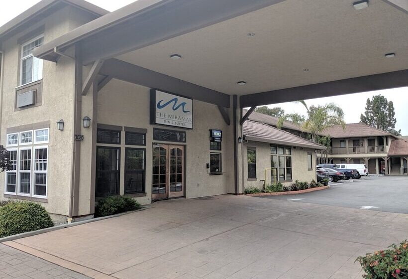 בית מלון כפרי The Miramar Inn