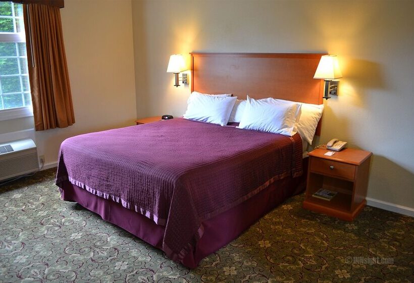 בית מלון כפרי The Miramar Inn