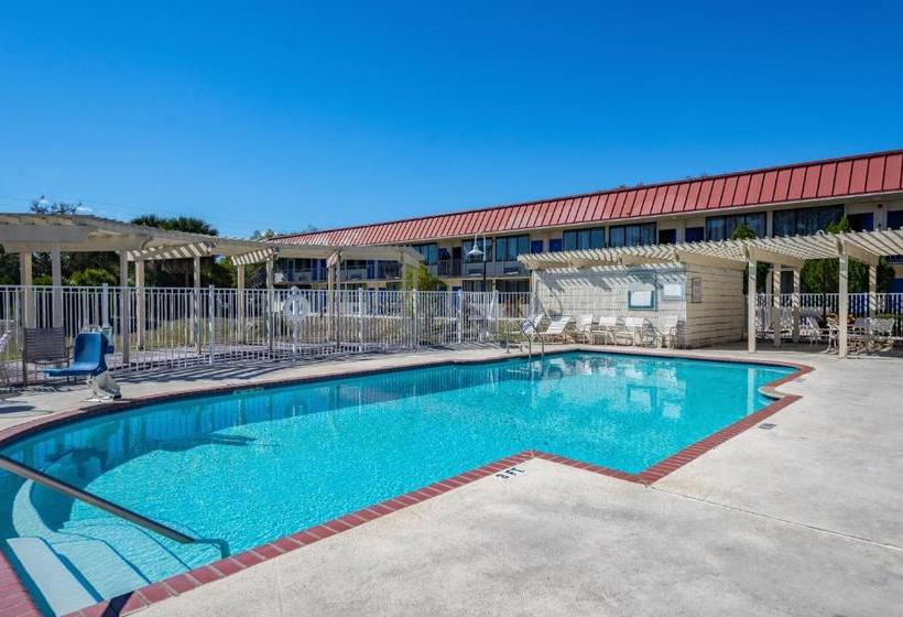 فندق Econo Lodge Palm Harbor  Clearwater