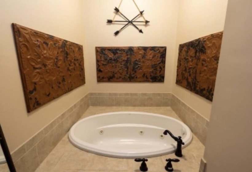 مبيت وإفطار Iron Amethyst Inn   Boutique