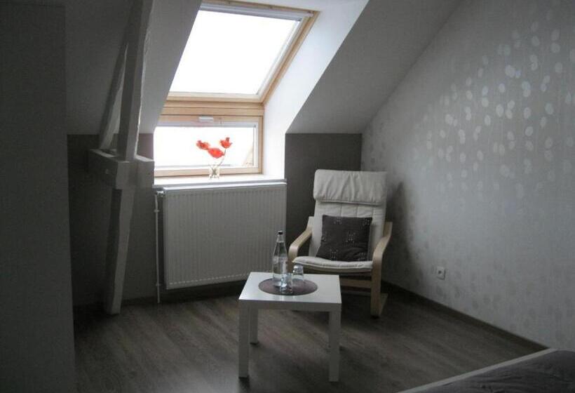 فندق Au Jardin Fleuri