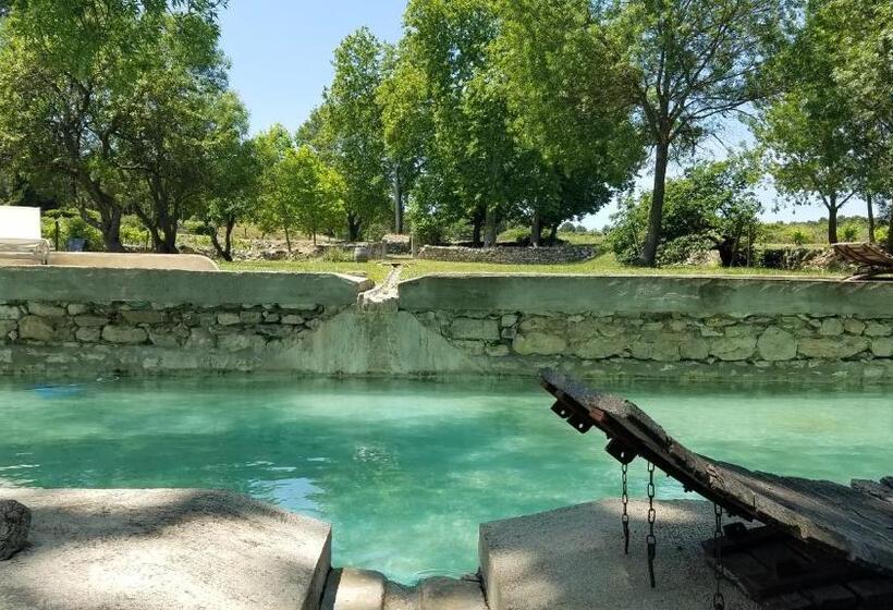 ペンション Château La Villatade