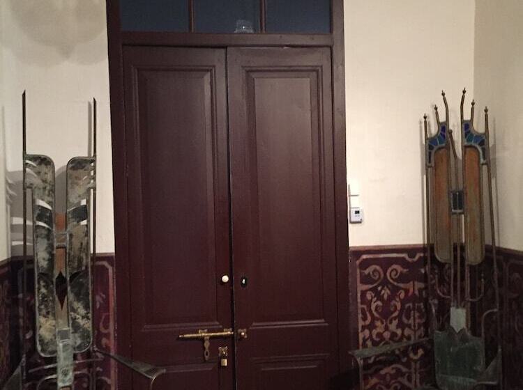 بنسيون El Asiento Del Azar