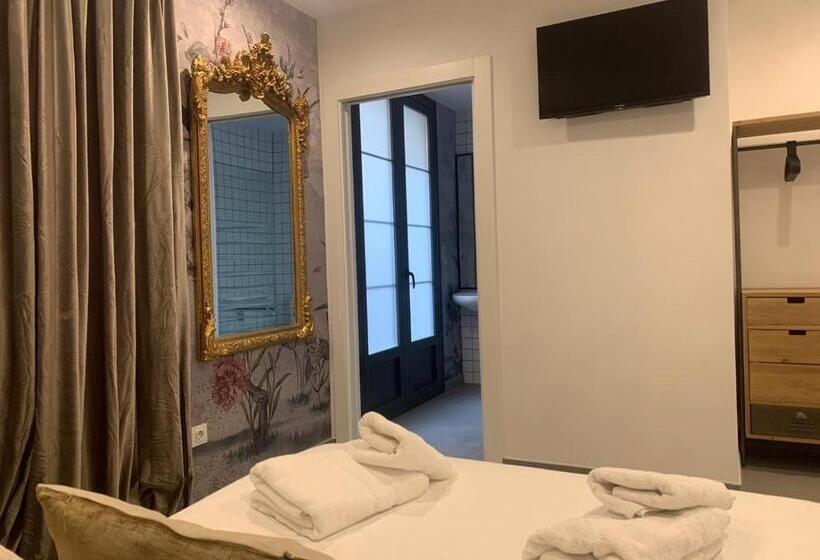 Az The Botanic Hostel