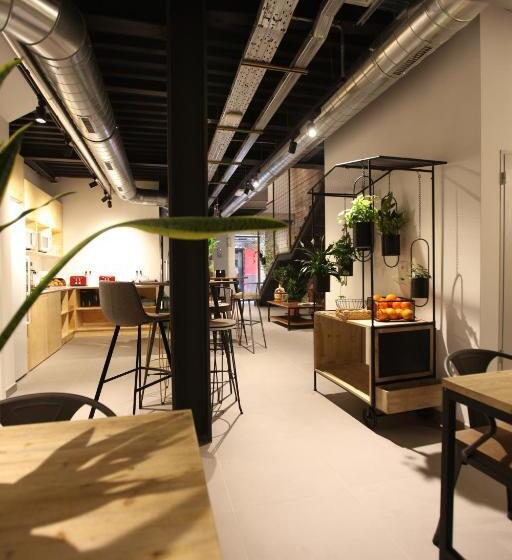 Az The Botanic Hostel