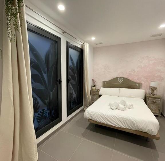 Az The Botanic Hostel