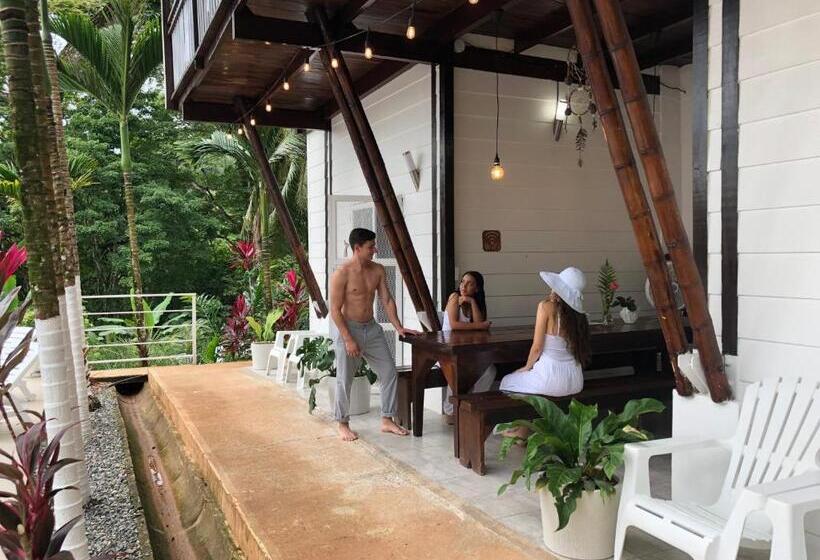فندق Ballena Dorada Lodge