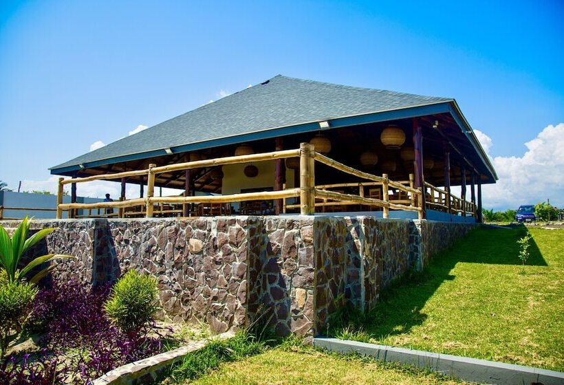 בית מלון כפרי Lemon Beach Resort