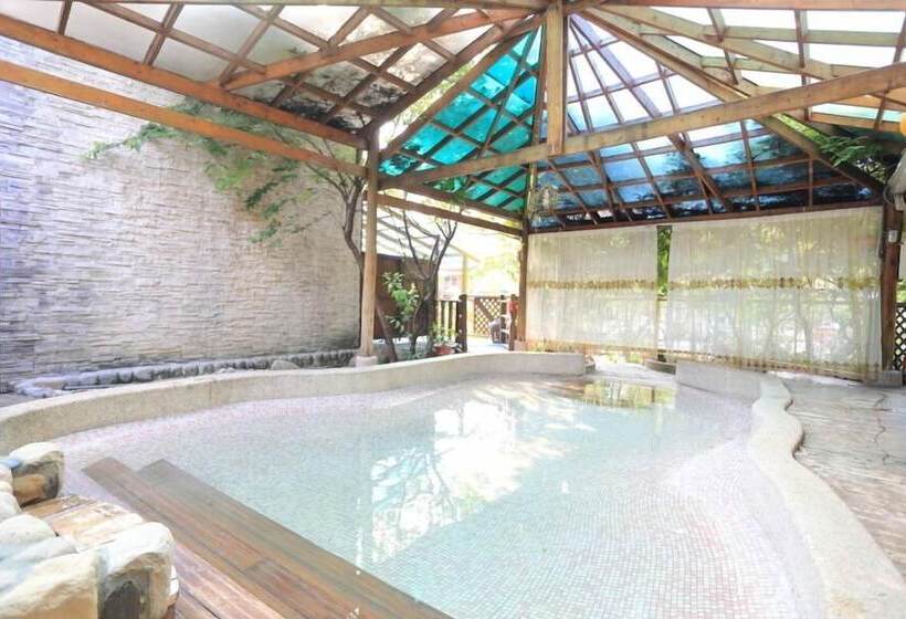 تختخواب و صبحانه Wild Thyme Eco Guest House