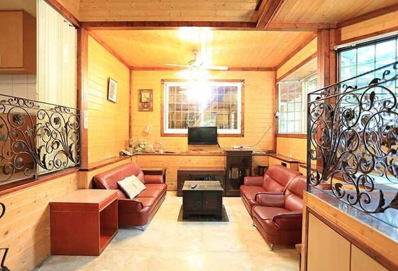 تختخواب و صبحانه Wild Thyme Eco Guest House