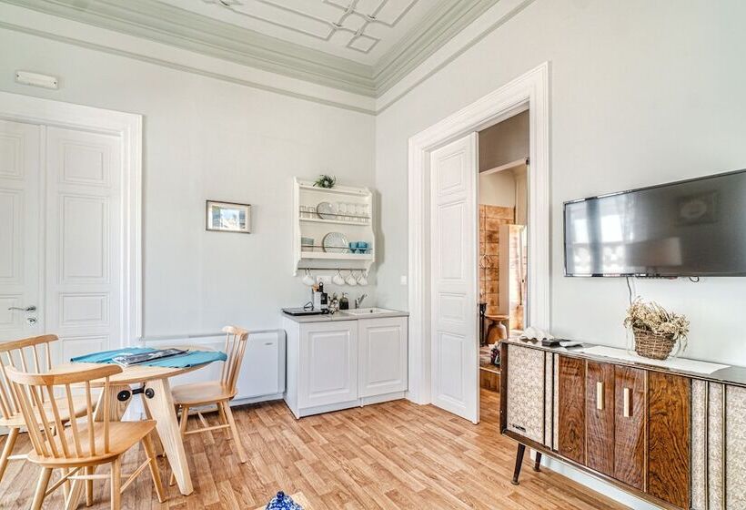 هتل Castel Abaso Boutique Apartments By Explore Andros