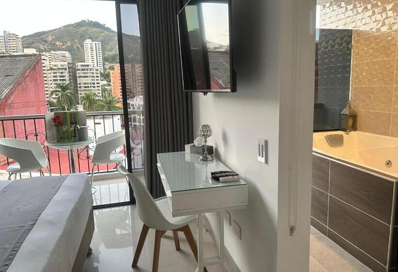 هتل On Apartasuites