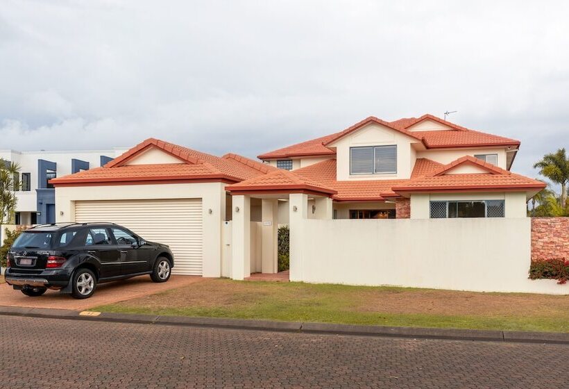 Mermaid Beach House