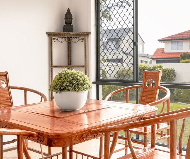 Mermaid Beach House
