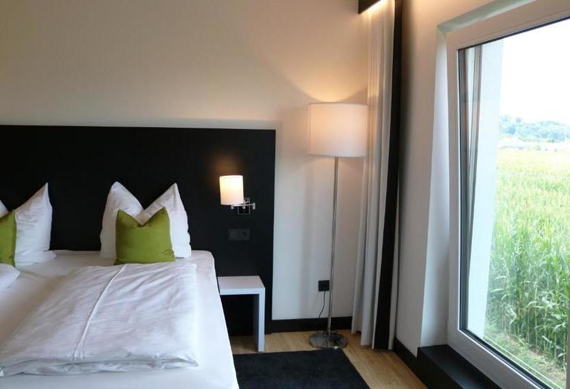 Nu Hotel By Wmm Hotels