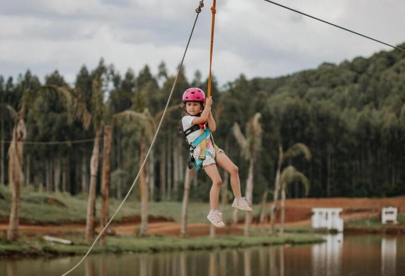 בית מלון כפרי Hope Valley Adventure
