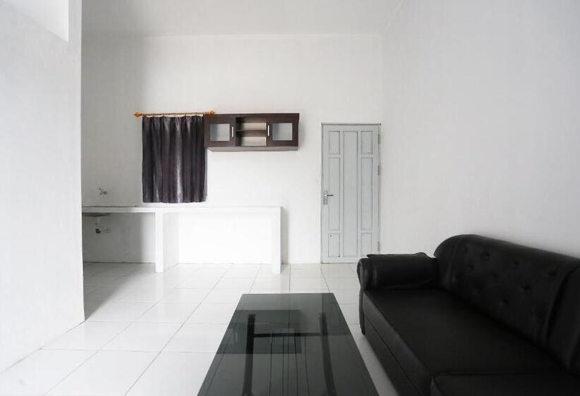 هتل Reddoorz Near Universitas Palangkaraya 2