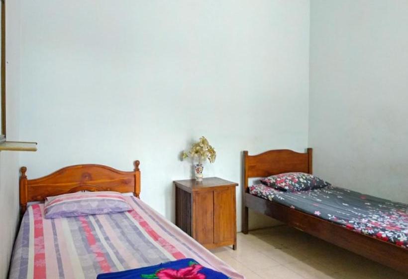 ホテル Spot On 2717  Angsa Lestari