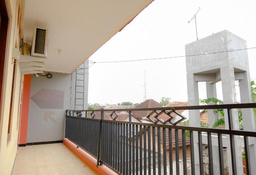 בית מלון כפרי Spot On 2826 Panderman Residence