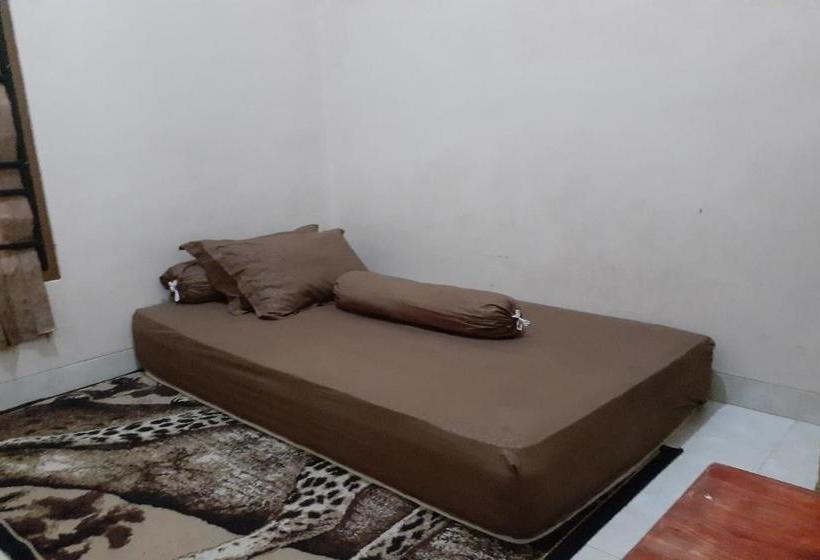 هتل Spot On 2846 Kost Faza