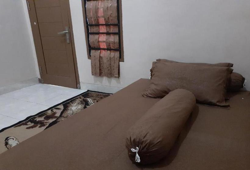 هتل Spot On 2846 Kost Faza