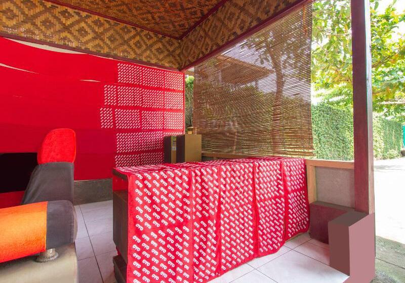 هتل Oyo 2588 Pondok Romeo