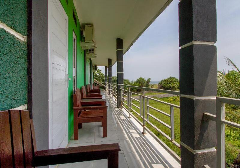 هتل Oyo 2588 Pondok Romeo