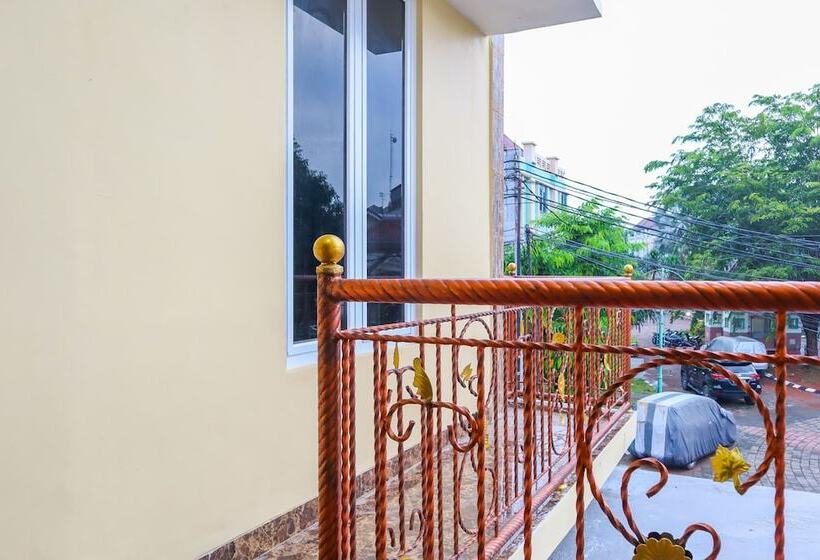 هتل Oyo 2741 Kr Bulan