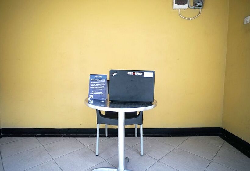 هتل Spot On 2729 Marzan Syariah Guest House