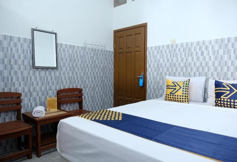 هتل Spot On 2766 Kezia Kost