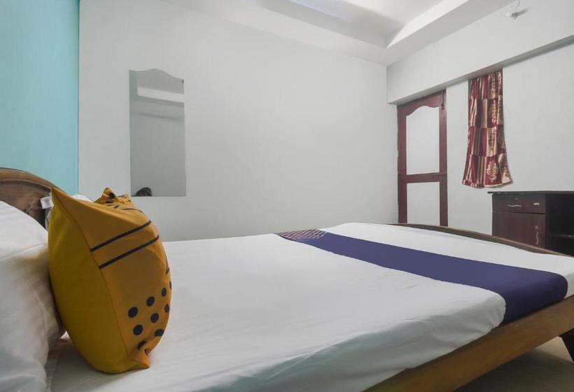 בית מלון כפרי Spot On Raahila Mansion