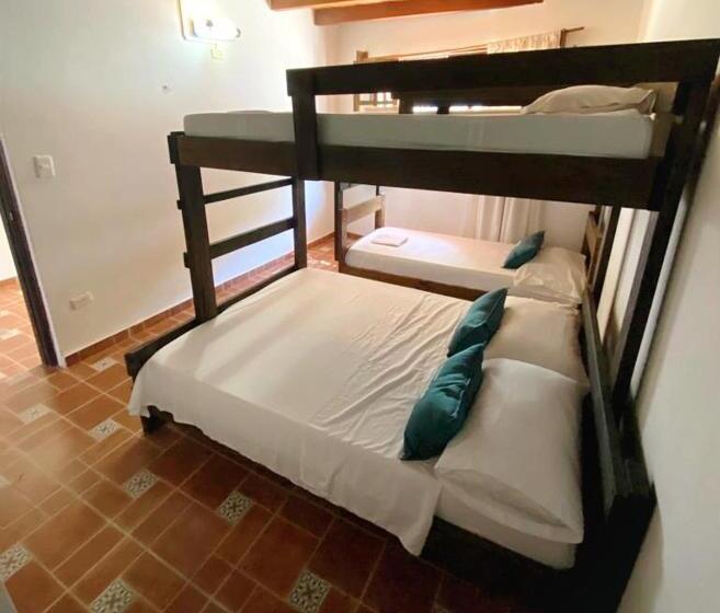 پانسیون Kayena Hostel