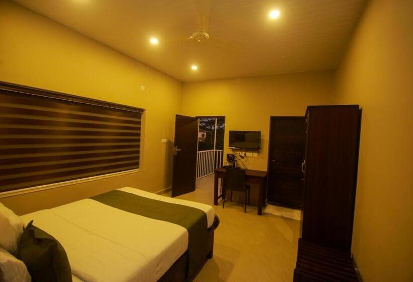 فندق Ceecee Grand Resort