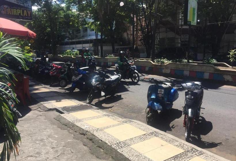 هتل Oyo 2568 Orion