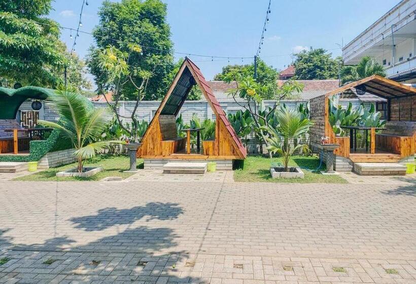 فندق Reddoorz Syariah At Mojosari