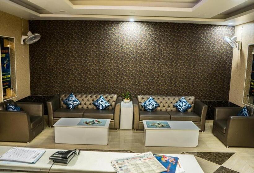 호텔 Vrinda Anandam Resort