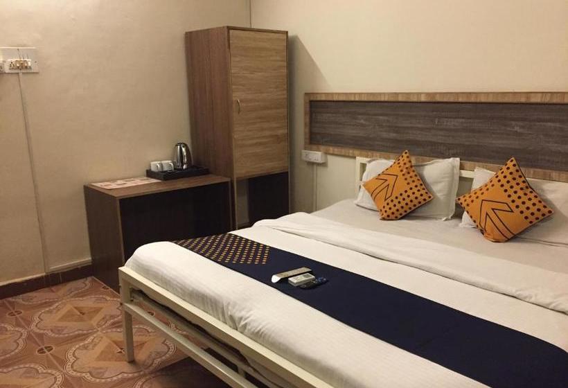 هتل Baga Beach Lagoon