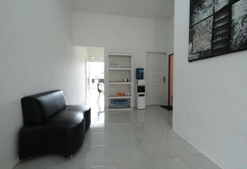 هتل Oyo 2551 Dewi Residence 2