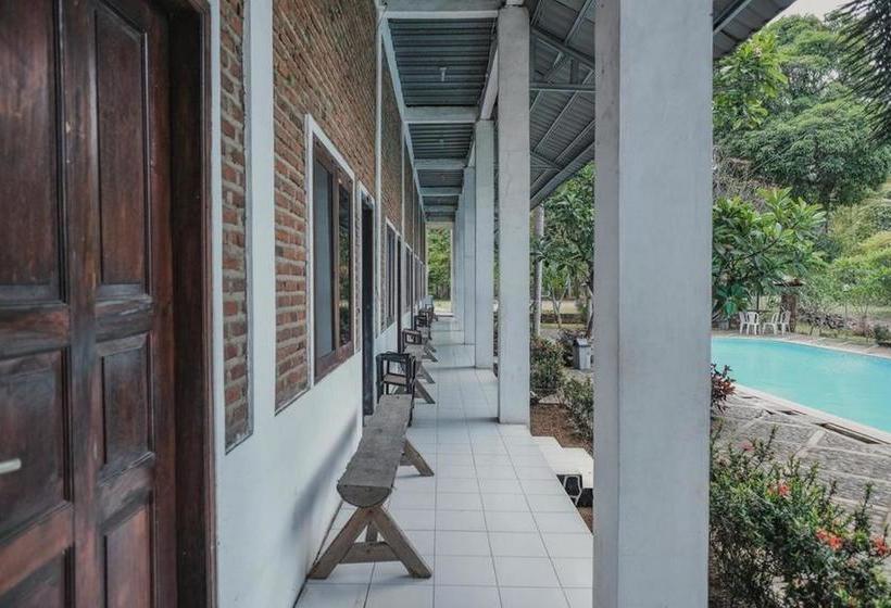 هتل Reddoorz Near Pantai Florida Anyer