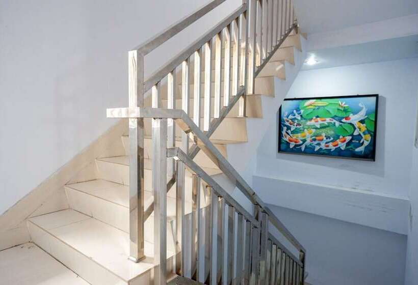 Reddoorz @ Hotel Bravo Pantai Kamali Bau Bau