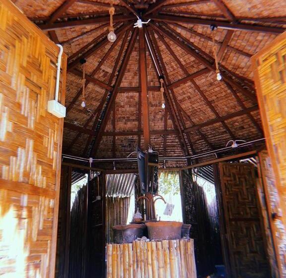 Tropical Hostel