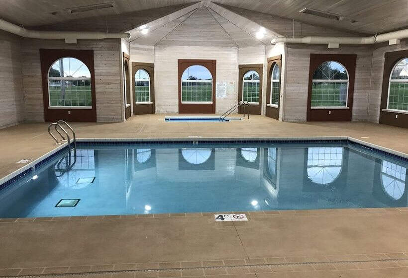 فندق Americinn By Wyndham Jefferson