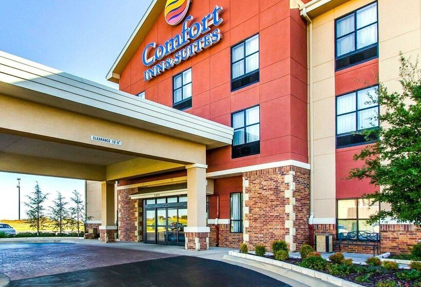 호텔 Comfort Inn & Suites Shawnee North Near I40