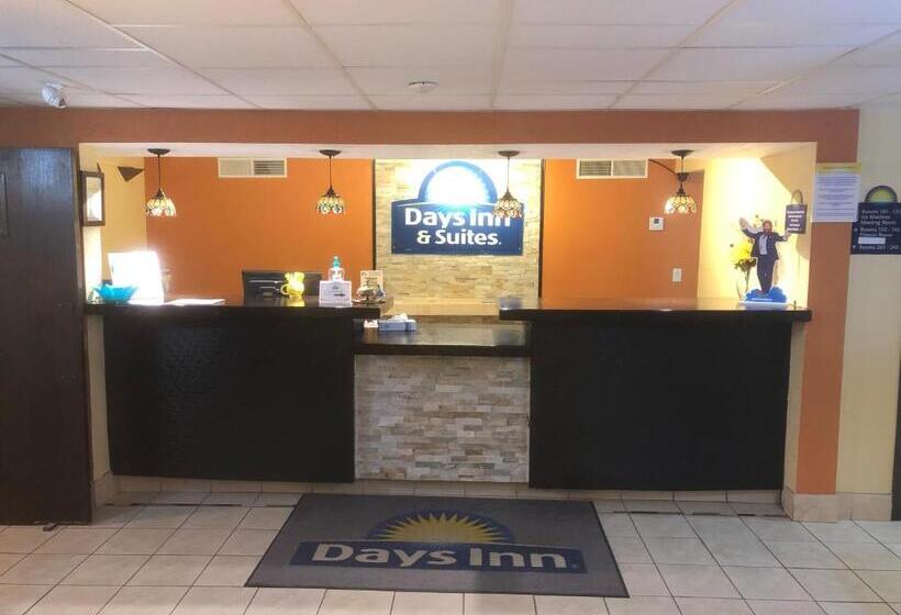 酒店 Days Inn & Suites By Wyndham Stevens Point